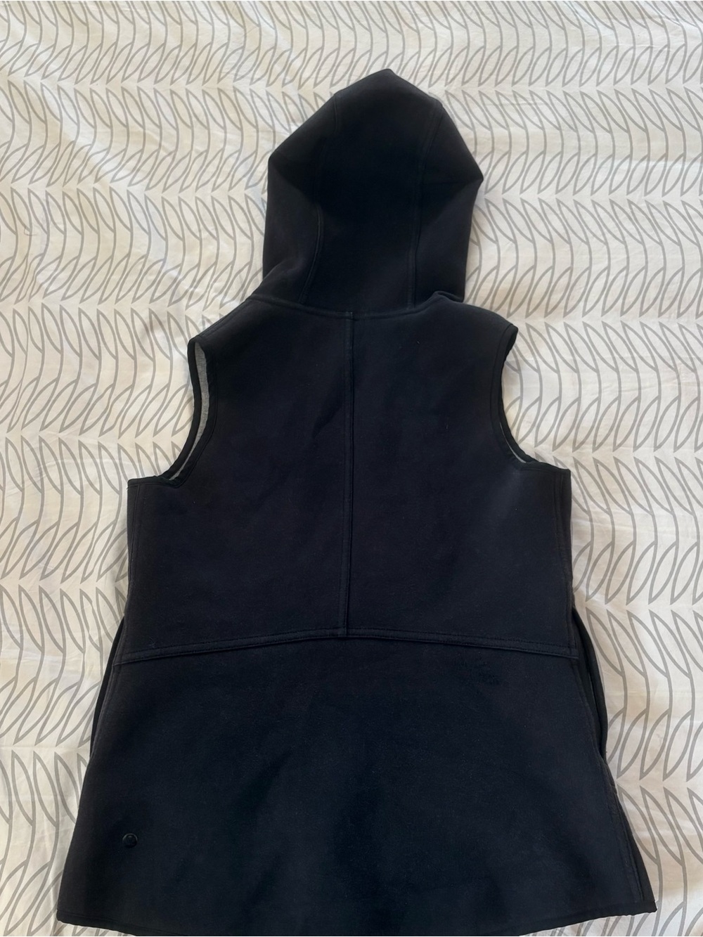 lululemon athletica Black Hooded Sleeveless Vest - Picture 6 of 13